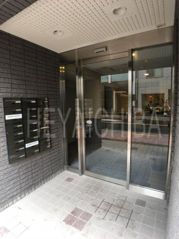 エルラッソ入谷のエントランス