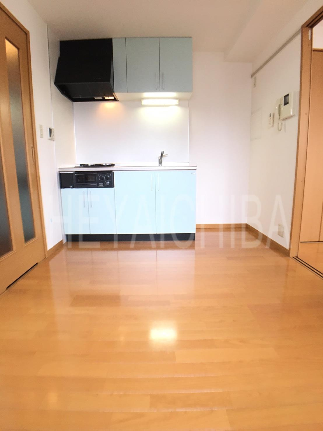 エルラッソ入谷の居間・リビング