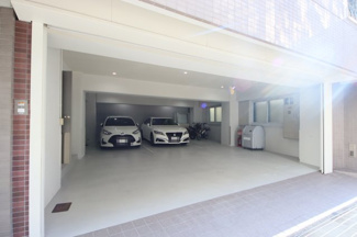 【駐車場】