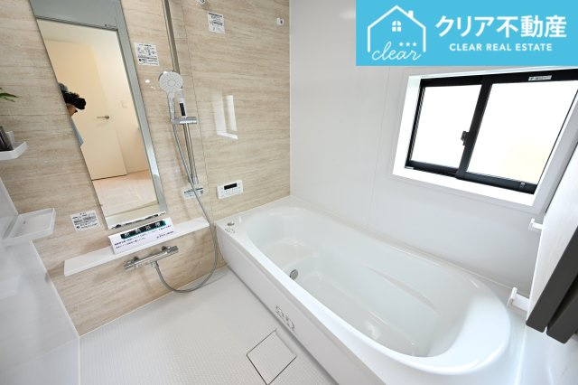 【浴室】 | 大泉町吉田2期2棟 グラファーレ　1号棟 | オートバス機能で家事をしていてもうっかりお湯があふれる心配がありません！追い炊き機能で快適な温度を維持します。