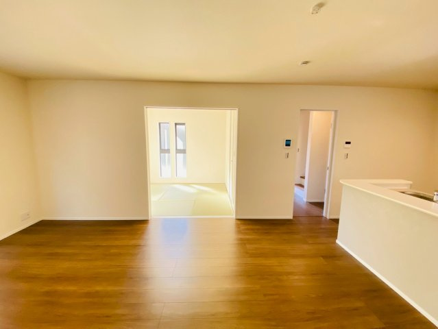 リーブルガーデン／菊陽町原水第三／３号棟の居間・リビング