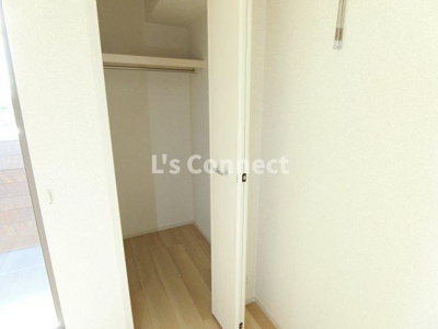 【収納】 | セブンヒルズⅥ | 奥行きのあるクローゼット付き。