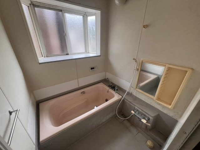 佐野市中古戸建、自然豊かでゴルフ場も近い♪　の浴室