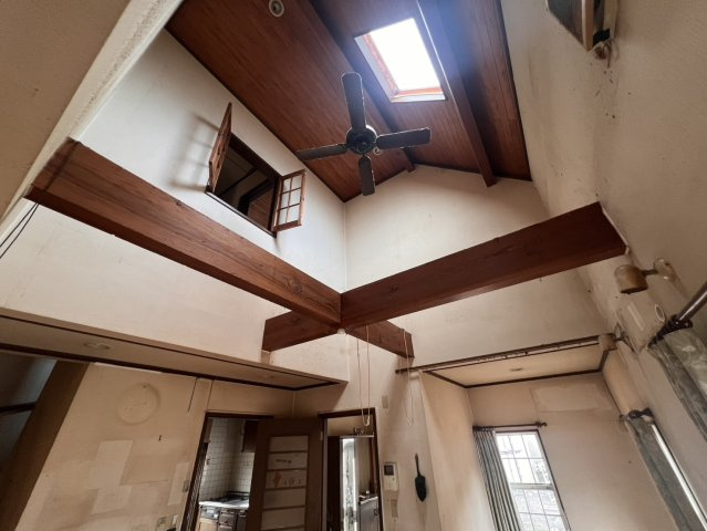 佐野市中古戸建、自然豊かでゴルフ場も近い♪　のその他|リビング吹抜け