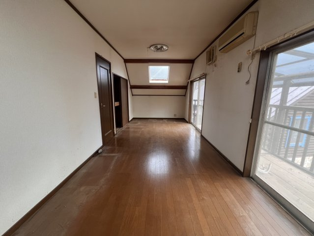 佐野市中古戸建、自然豊かでゴルフ場も近い♪　の洋室