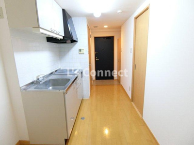 【その他】 | コージーコート高森Ａ棟 | 約３帖のキッチンスペース。