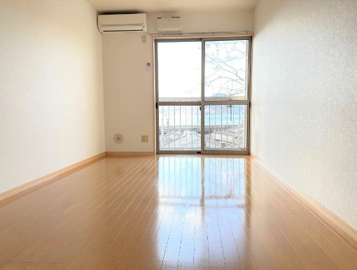 セレーノ吉浦の洋室