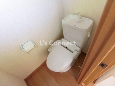 【トイレ】 | シオンコート | 温水洗浄便座付きのトイレ。