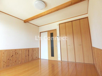 【居間・リビング】 | シオンコート | ７帖の洋室です。