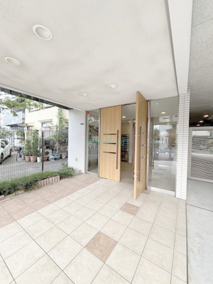 【エントランス】 | LE‐LION TOKYO EAST CORE | エントランス