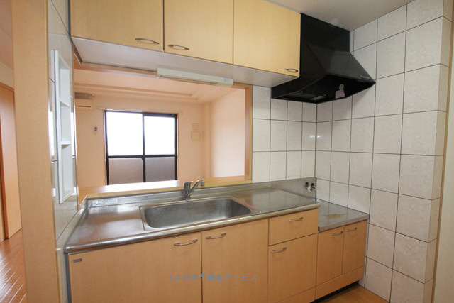 【キッチン】 | ル・プランタンⅡ | コンパクトなキッチンで掃除もラクラク
ル・プランタンⅡ　205号室　2022/5/23