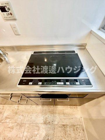 新今里1丁目一戸建の設備|3口IHキッチン