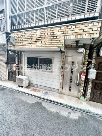 新今里1丁目一戸建のエントランス