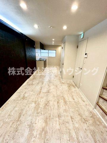 新今里1丁目一戸建の居間・リビング