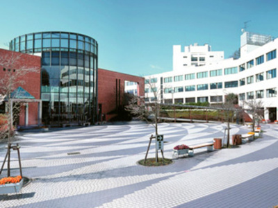 湘北短期大学 徒歩24分。大学・短大 1870m