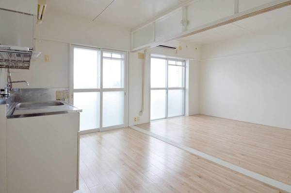 ビレッジハウス希望ヶ丘2号棟の居間・リビング|ビレッジハウスの同一物件・同一タイプの間取りの写真です