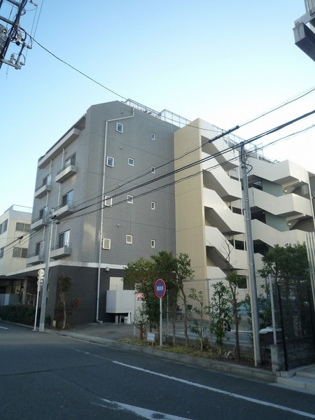 セレニティ久が原の外観