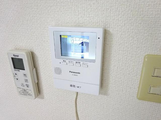 ヴィラプレールの内装|カメラ付インターホン