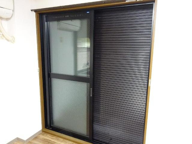 ヴィラプレールのその他|窓シャッター