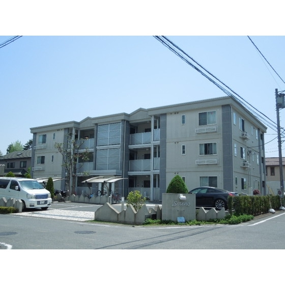 セレーノの駐車場