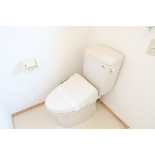 ブリエアージュのトイレ|参考204号室