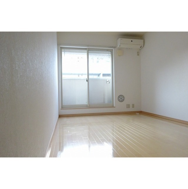 ブリエアージュの居間・リビング|参考204号室