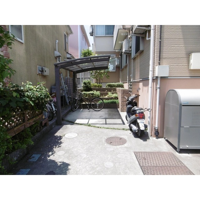 ティー・アンド・ジェイのその他