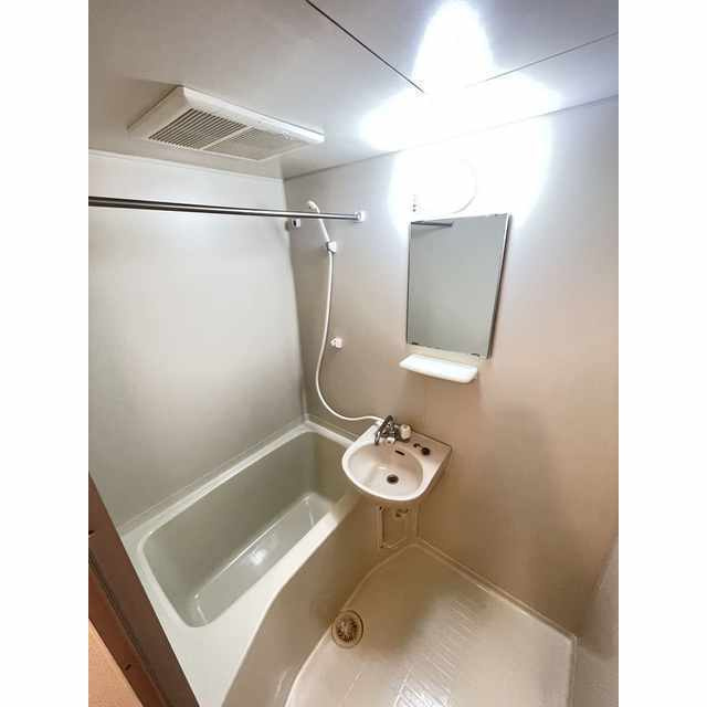 ティー・アンド・ジェイの浴室