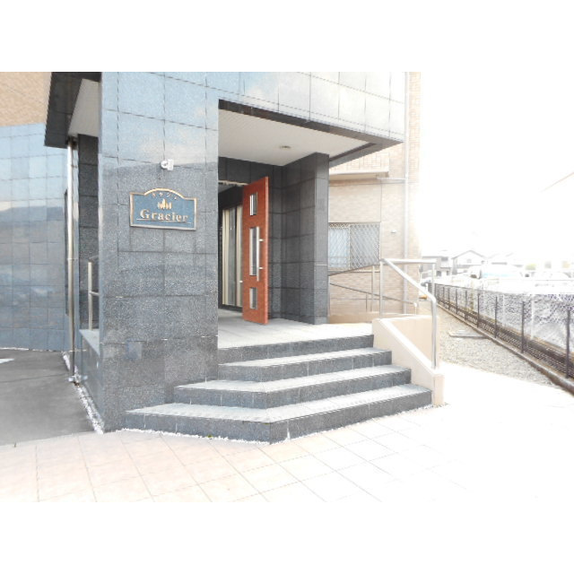 グラシエのエントランス