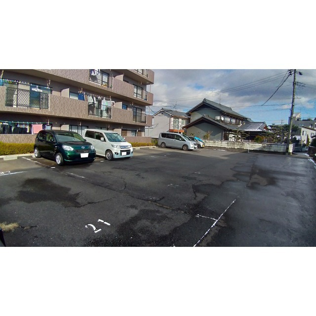 マロンシャンテの駐車場