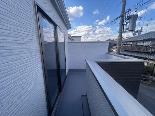 【バルコニー】