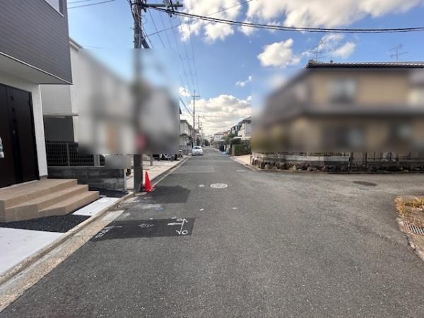 【前面道路含む現地写真】