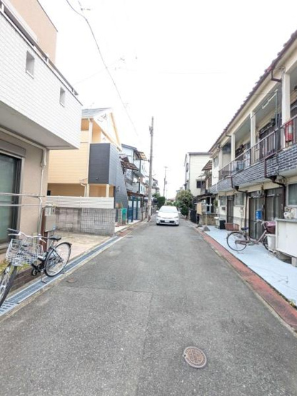 【前面道路含む現地写真】