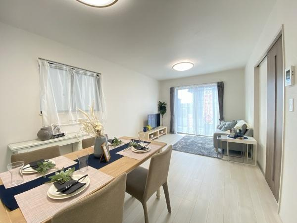 【居間・リビング】 | 垂水区桃山台3丁目　新築戸建1号棟