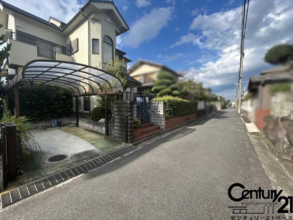 北葛城郡河合町泉台２丁目　一戸建の前面道路含む現地写真|■現地撮影写真■広々とした前面道路で駐車も楽々！
