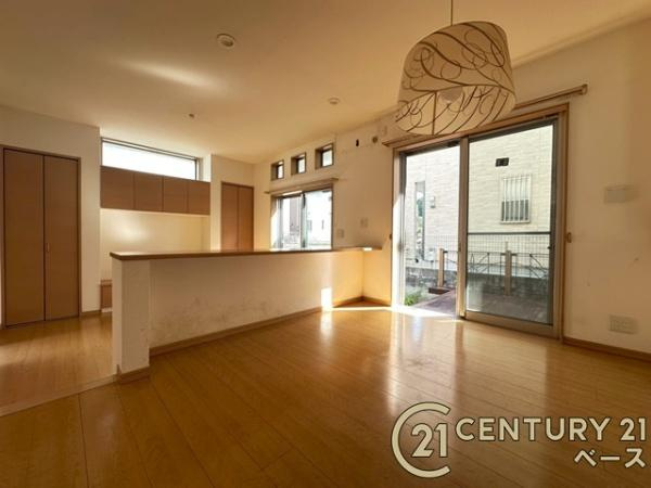 香芝市尼寺３丁目　一戸建の居間・リビング