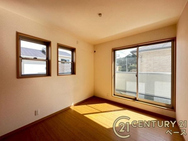 香芝市尼寺３丁目　一戸建の洋室