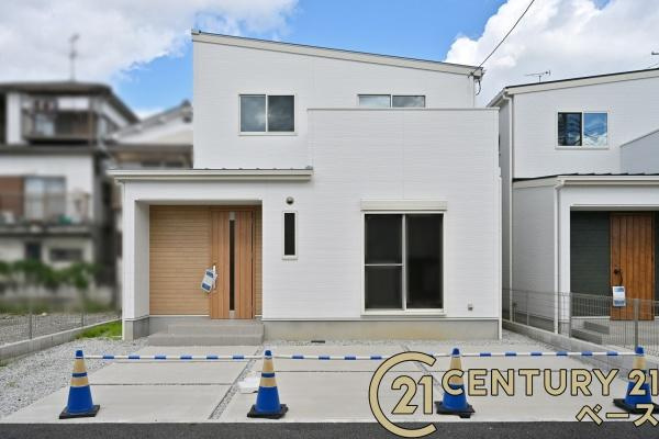 桜井市芝 ２号地／一戸建の駐車場|■現地撮影写真■駐車スペースは３台分完備！来客時なども安心です！