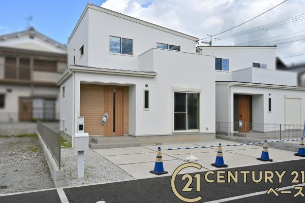 桜井市芝 ２号地／一戸建の外観|■現地撮影写真■駐車スペース３台分！オール電化住宅！お気軽にお問い合わせください！