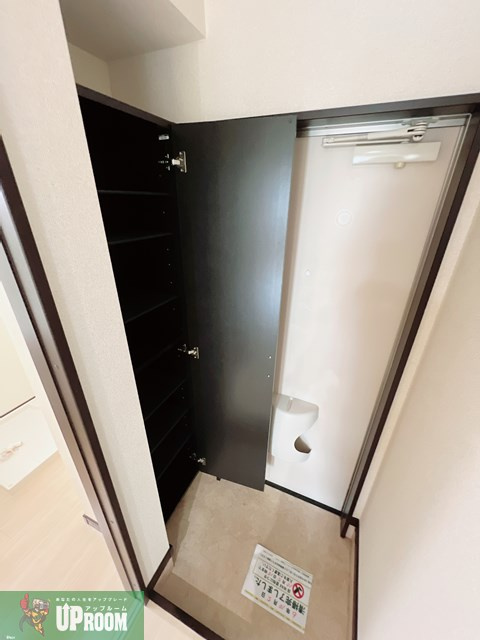 オアシス　ガーデンハイツの玄関