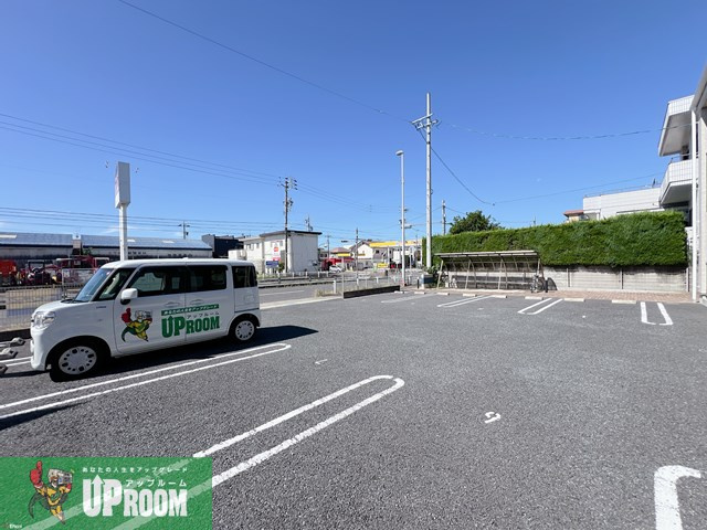 オアシス　ガーデンハイツの駐車場