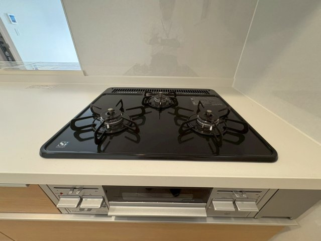 ■■八重瀬町伊覇第２－２号棟（全３棟）のキッチン|キッチンです