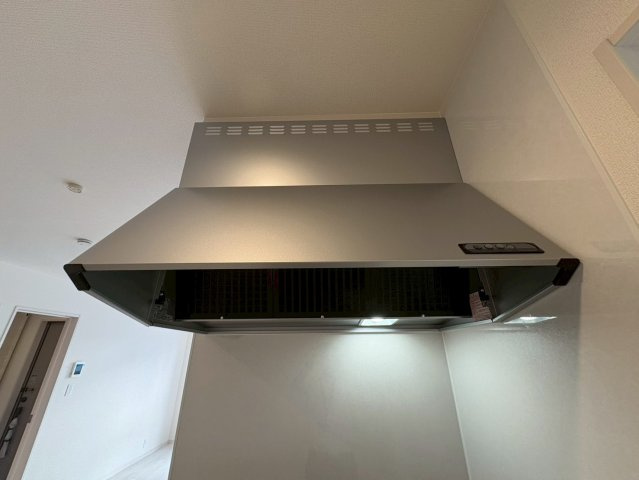 ■■八重瀬町伊覇第２－２号棟（全３棟）のキッチン