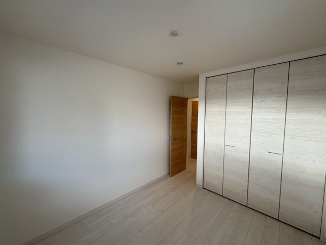 ■■八重瀬町伊覇第２－２号棟（全３棟）の洋室|きれいな洋室です