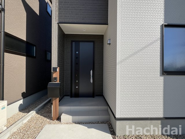 碧南市権現町第2　新築一戸建のエントランス