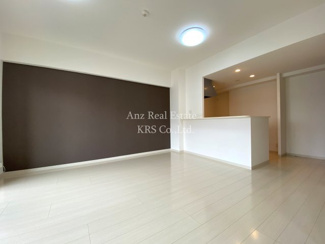 【居間・リビング】 | ショウエイ靭 | 広々14帖のリビング！