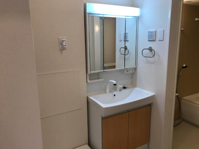 エイト・アヴェニューの洗面所|洗髪洗面化粧台