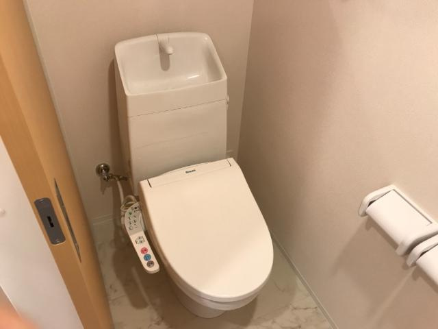 エイト・アヴェニューのトイレ|シャワー付トイレ