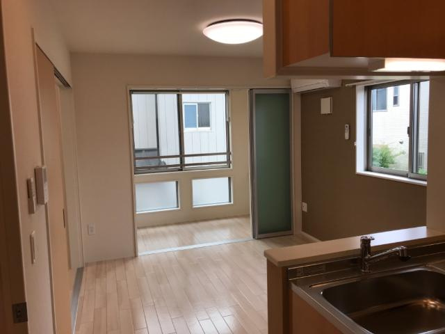 エイト・アヴェニューの居間・リビング|リビング