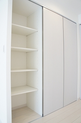 リブリ・ルームス弁天3-Ⅱの収納|専用の収納スペースです